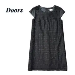 【超美品】Doors アーバンリサーチ 黒 レース 半袖 ひざ丈ワンピースのサムネイル