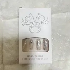 Press On Nails ネイルチップ　シール付き