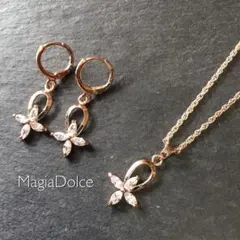 30047◉2点セット 花CZダイヤモンドピアスネックレスセット ゴールドピアス
