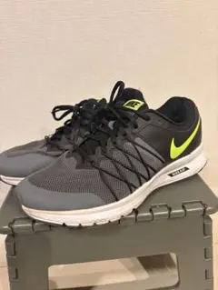 NIKE AIR ランニングシューズ ブラック グレーのサムネイル