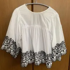 【最終値下げ】zara 刺繍　ブラウス トップス