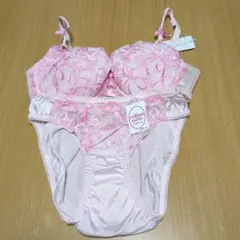 Item thumbnail for item c9bb61fd-d868-48bc-9542-3990fbb466f6