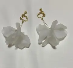 フラワー　イヤリング　前撮り　ウエディング　結婚式　ブライダル