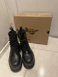 ドクターマーチン JADON 8ホールブーツ 未使用に近い24.0cm
