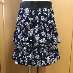 【新品未使用】クリアインプレッション ティアードスカート 花柄のサムネイル