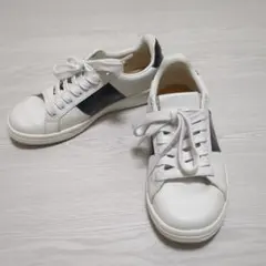 FRED PERRY フレッドペリー スペンサー レザー ローレルロゴ 白/黒のサムネイル
