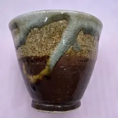 陶器の茶碗 茶色と緑の釉薬