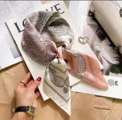 スカーフ　白×ピンク　ペイズリー　大判　シルク調　クラッシック　上品　華やか