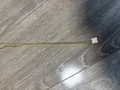 クローバー型 ネックレス ゴールド ホワイト