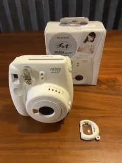 FUJIFILM instax mini 8+ 本体 ホワイト　箱付き