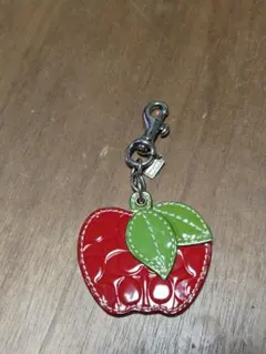 COACH アップルモチーフ チャーム