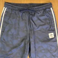 お値下げ。adidasトラックパンツ ナイロンパンツ ワイドパンツ ジョガー L
