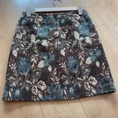 花柄スカートのサムネイル