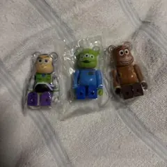 ベアブリックトイストーリーコラボ三体売り