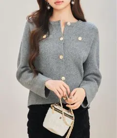 グレー ボタン付きショートニットカーディガン