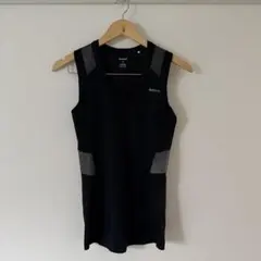 Reebok タンクトップ