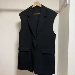 ブラックノースリーブベスト