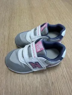 Item thumbnail for item 5cf2b782-cf38-42d6-a3c8-96c3697a5f7f