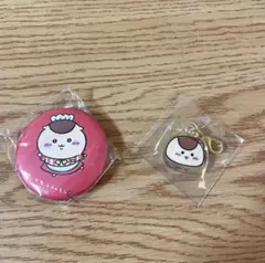 ちいかわレストラン ミニアクリルチャーム 缶バッジ　くりまんじゅう　新品