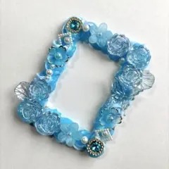 【No.273】ホイップデコ　トレカケース　硬質ケース　水色　薔薇　宝石　蝶