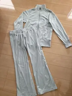 レア 若草色adidasジャージ セットアップ 上下 レディース L