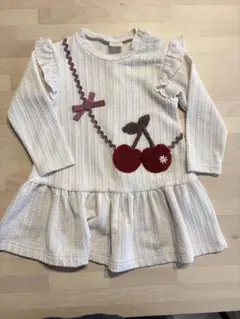 ホワイトチェリー刺繍ワンピース　アカチャンホンポのサムネイル