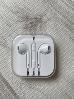 Apple 純正イヤホン　有線タイプ