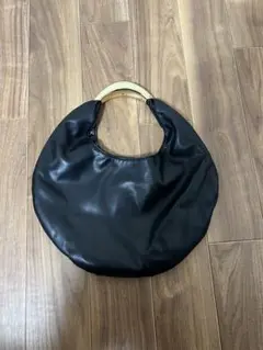 LE VERNIS 黒 ハンドバッグ ゴールドハンドルのサムネイル
