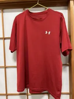 Under Armour 赤 Tシャツ