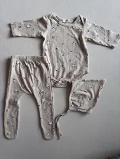 韓国子供服　ベージュ花柄ロンパース3点セット