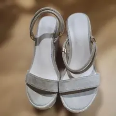グレー スエード風 ストラップサンダル