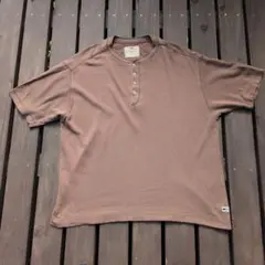90s リーバイス ヘンリーネック Tシャツ L 針抜き リブ 生成ブラウンのサムネイル