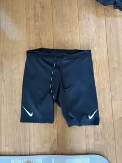 Nike エアロスイフトハーフタイツ　L