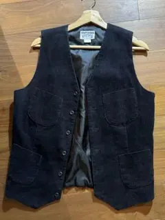 黒 コーデュロイ ベスト ボタン付き