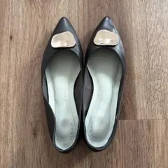 ブラック　パンプス　アカクラ