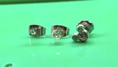 【近日削除・まとめ買い歓迎・最終値下】 ミッキー ピアス 3点セット