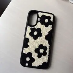 iPhone16ケースお花もこもこ