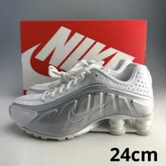 24cm ナイキ ウィメンズ ショックス R4 ホワイト&メタリックシルバー