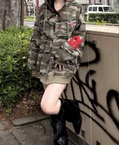 迷彩柄フードジップパーカー