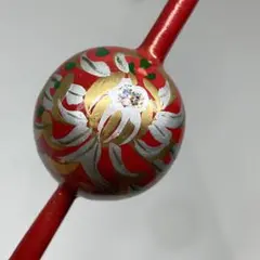 041812　木製　漆塗り　紅殻色　金蒔絵　菊文様　平打　かんざし