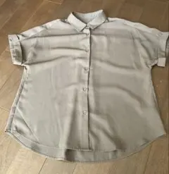 GU 半袖シャツ ベージュ Mサイズ