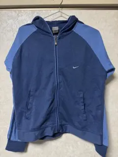 【早い者勝ち】NIKEジップアップパーカー