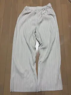 URBAN RESEARCH プリーツ ワイドパンツ アイボリー