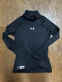 アンダーアーマー　キッズ　インナーシャツ　130-140