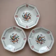 八角形の風景画皿　額皿　昭和レトロ 色鍋島 色絵 寿字 宝尽文 八角皿 七寸皿 | 鶴田 純久の章 お話