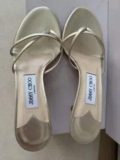 モデル美香さんも履用されていた新品　未履用JIMMY CHOO ヒールサンダルのサムネイル