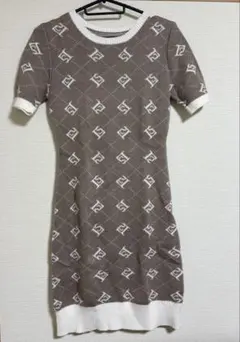 LIP SERVICE ロゴ柄 ニットワンピース ブラウン タイト 美シルエット