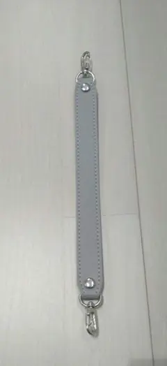 グレー レザー ショルダーストラップ　スマホ紐　スマホストラップ　ハンドバッグ