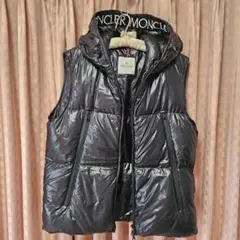 MONCLER 正規品 ダウンベスト フード付き サイズ4 黒
