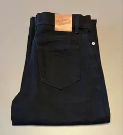 MAISON KITSUNÉ ストレートデニム ブラック 25インチのサムネイル